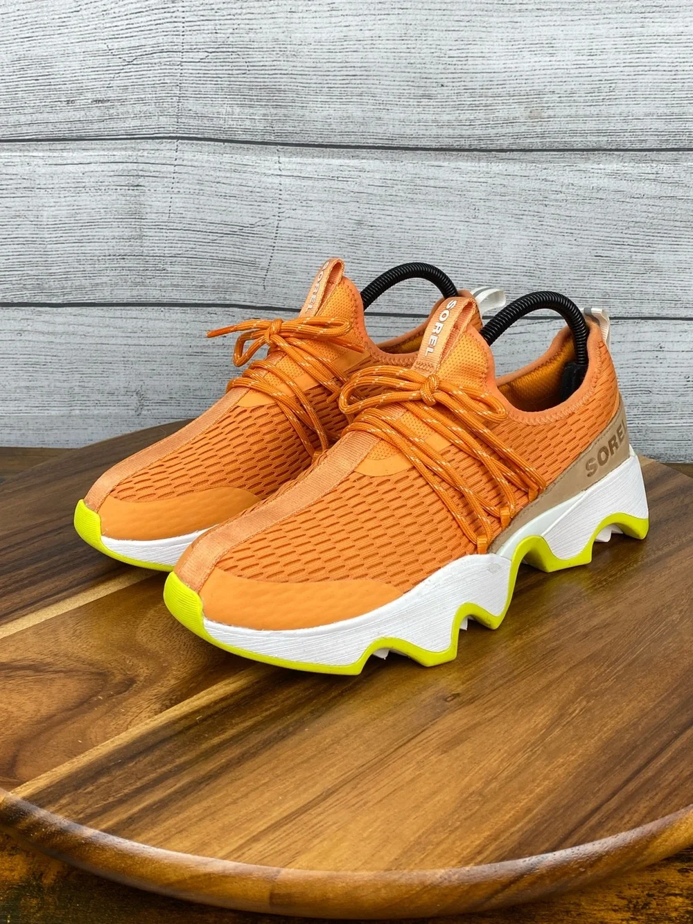 Sorel Kinetic Impact II Lace Up Sneaker Orange Yellow Women’s Shoe Size 8.5